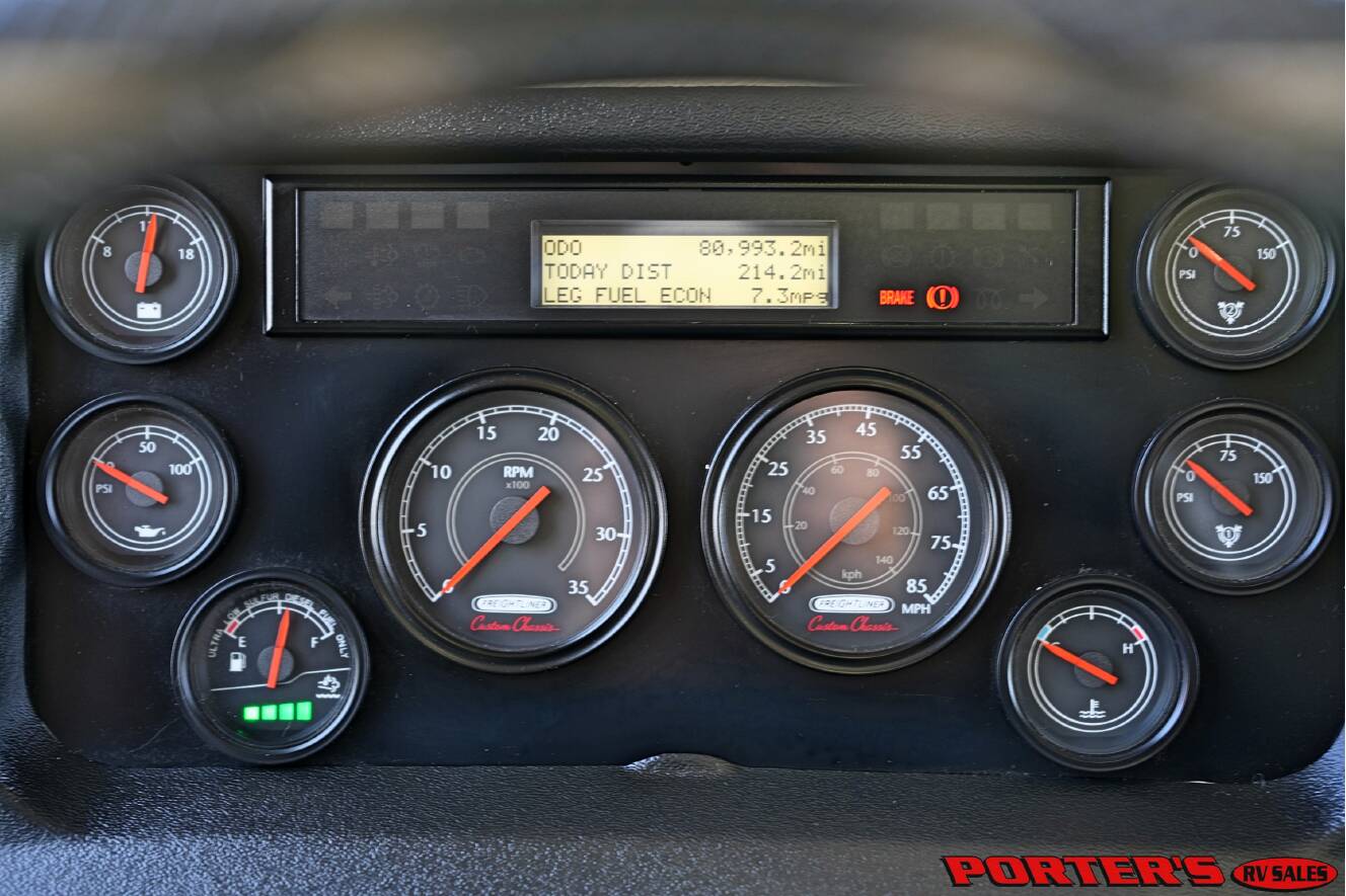 A photo of this 2012 Fleetwood DISCOVERY 40X