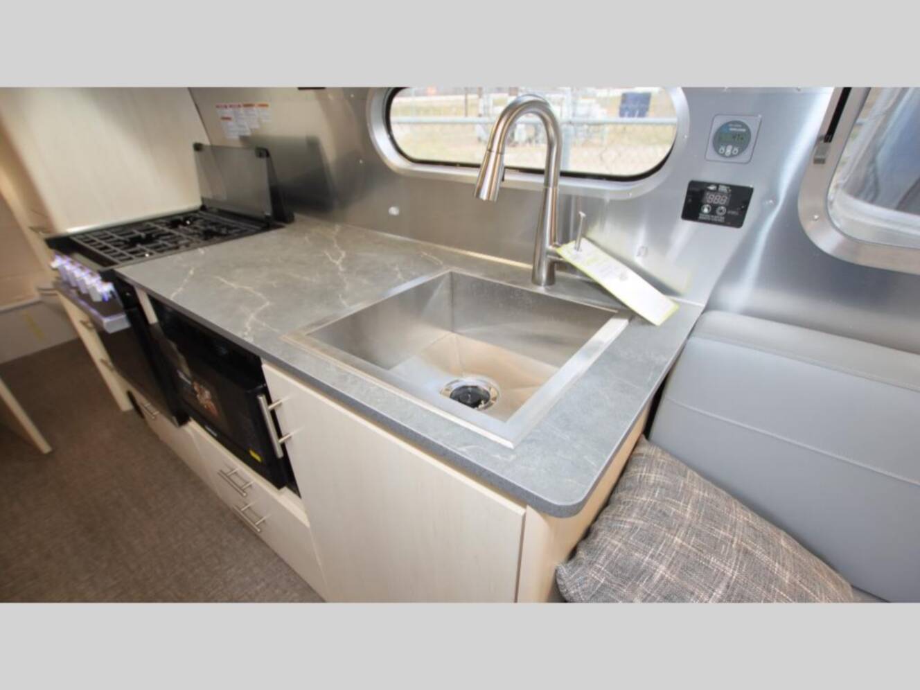 A photo of this 2026 Airstream Flying Cloud 30FB Bunk