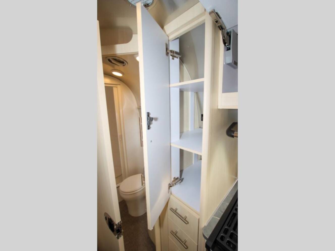 A photo of this 2026 Airstream Flying Cloud 30FB Bunk