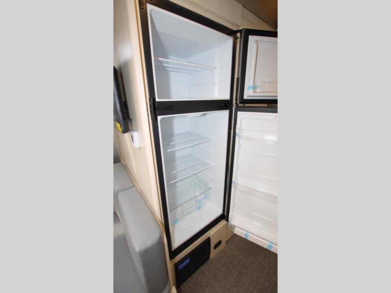 A photo of this 2026 Airstream Flying Cloud 30FB Bunk