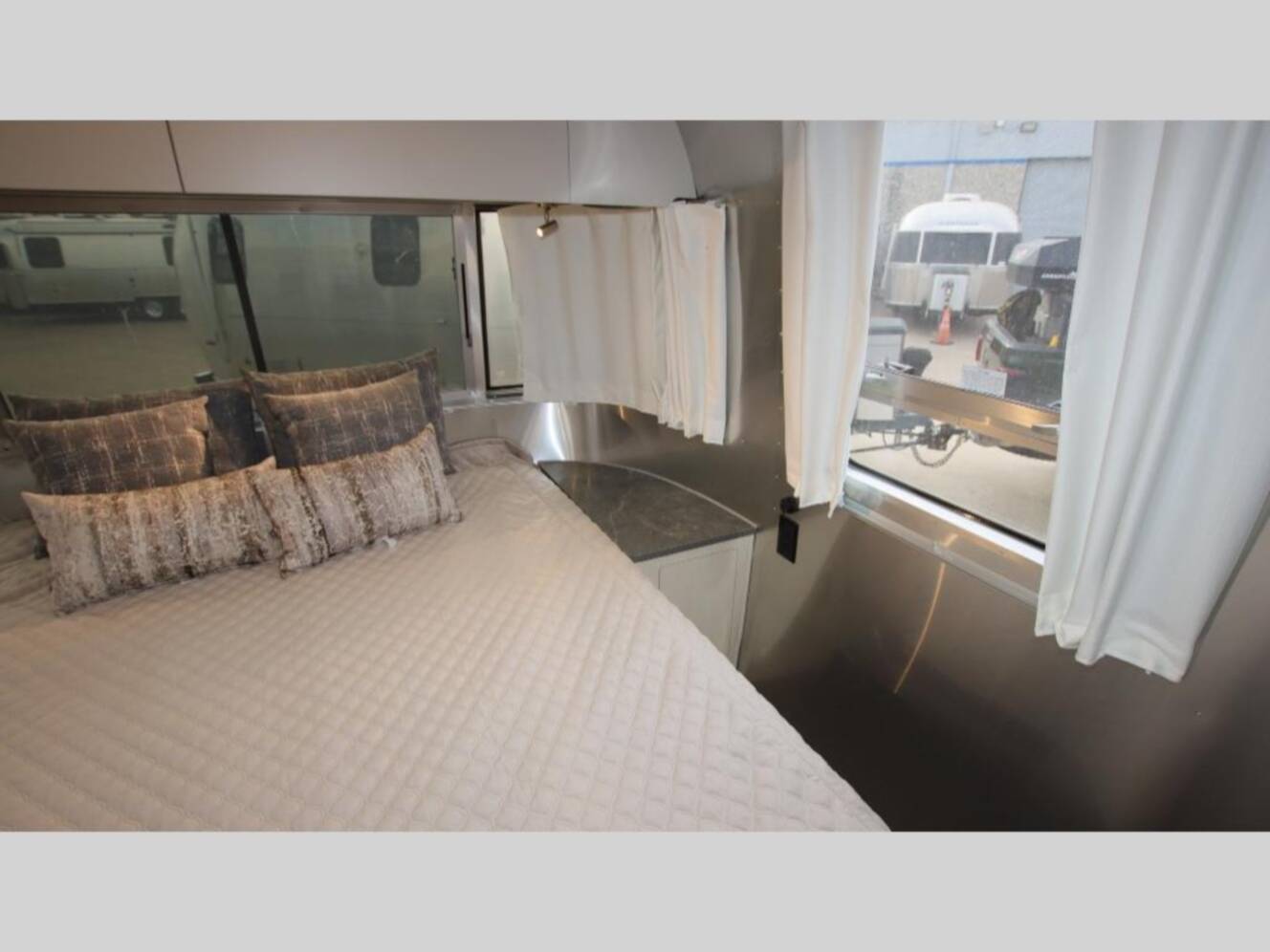 A photo of this 2026 Airstream Flying Cloud 30FB Bunk