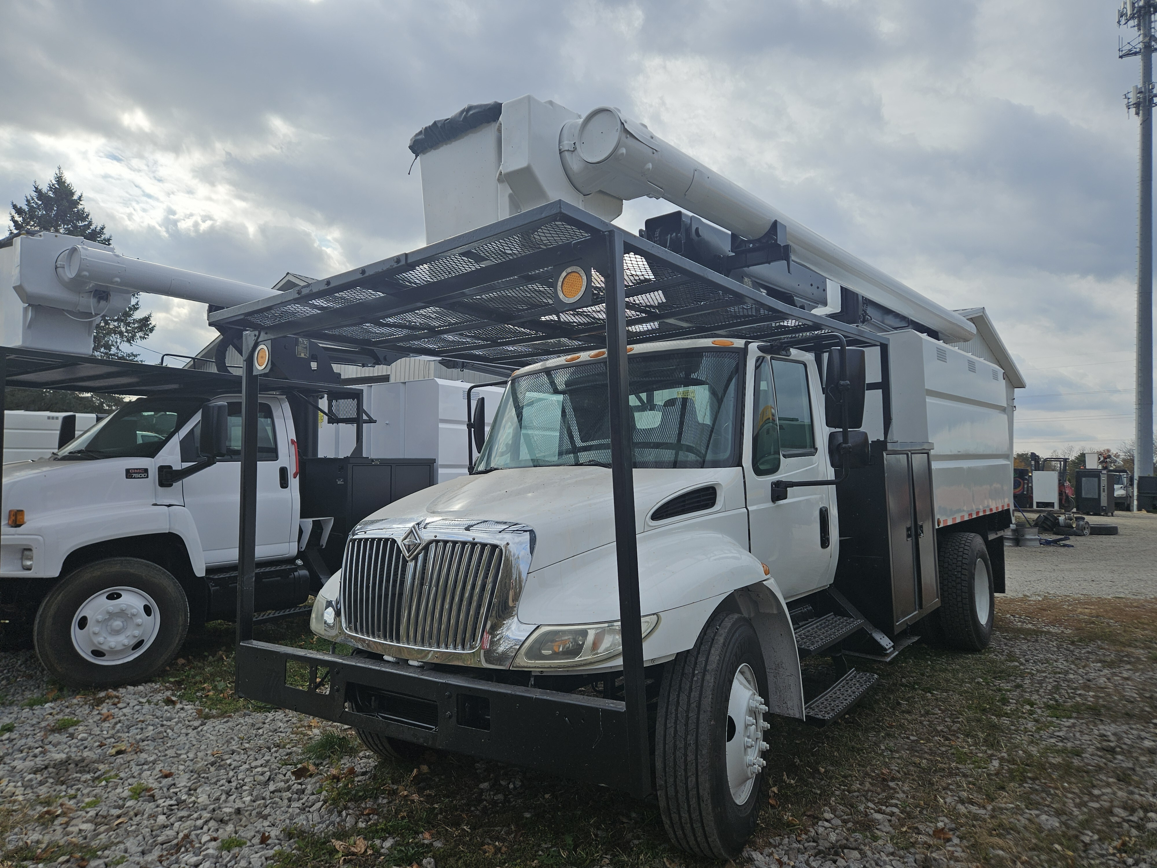 2007 International 4300 Forestry Bucket Truck in Fort Wayne, IN