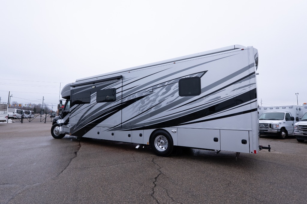 2026 Renegade Verona LE 40LTS in holland MI