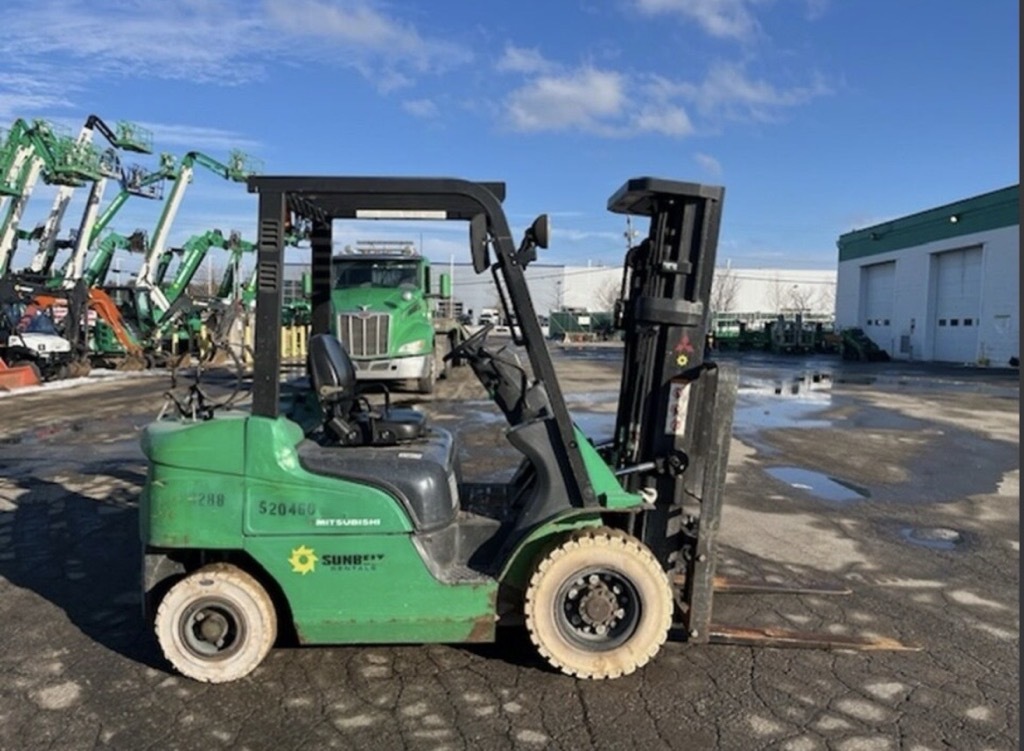 2013 MITSUBISHI FG25NLP in Boston, MA