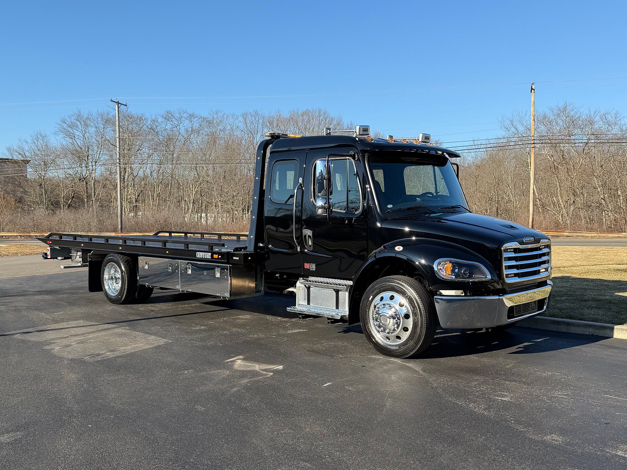 2025 FREIGHTLINER BUSINESS CLASS M2 106 in Plainville, MA