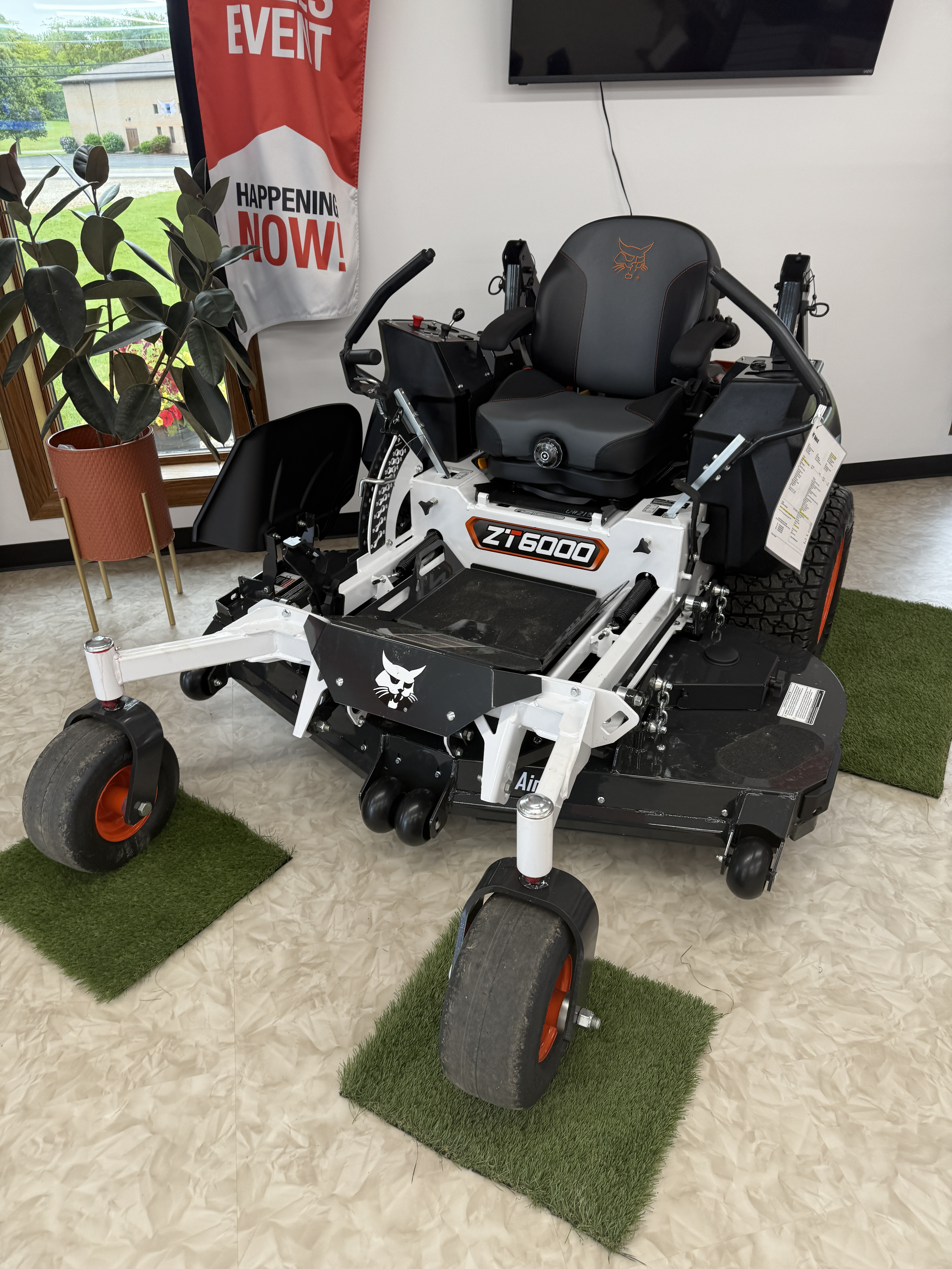 2025 Bobcat ZT6000 - 61” Deck in Bellefontaine, OH