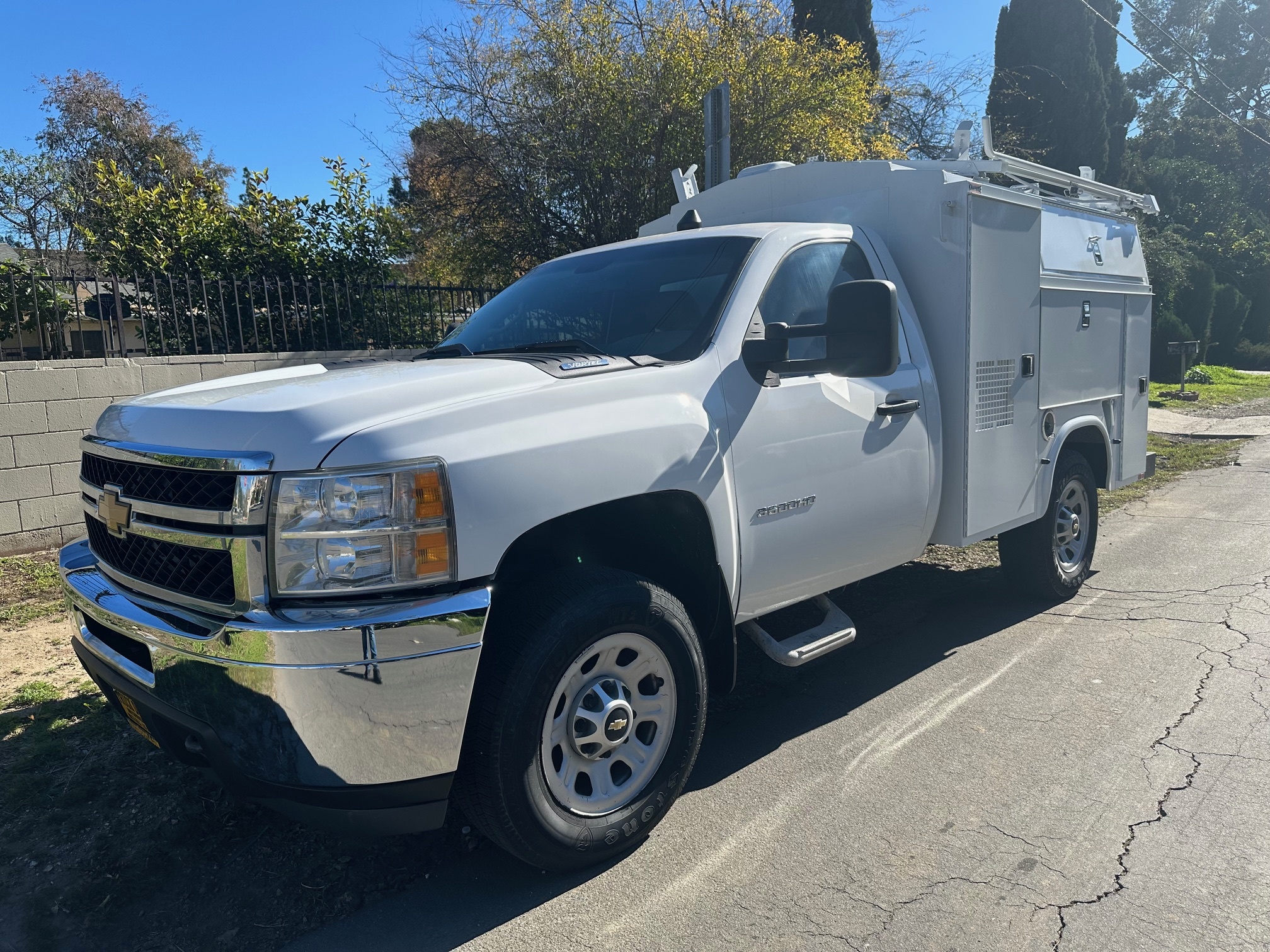 2012 CHEVROLET SILVERADO 3500HD in North Hills, CA