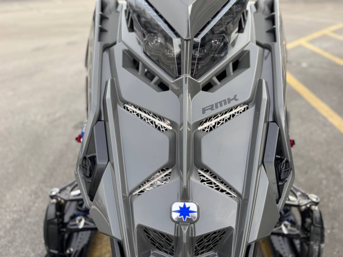 A photo of this 2024 Polaris 850 RMK KHAOS SLASH 165