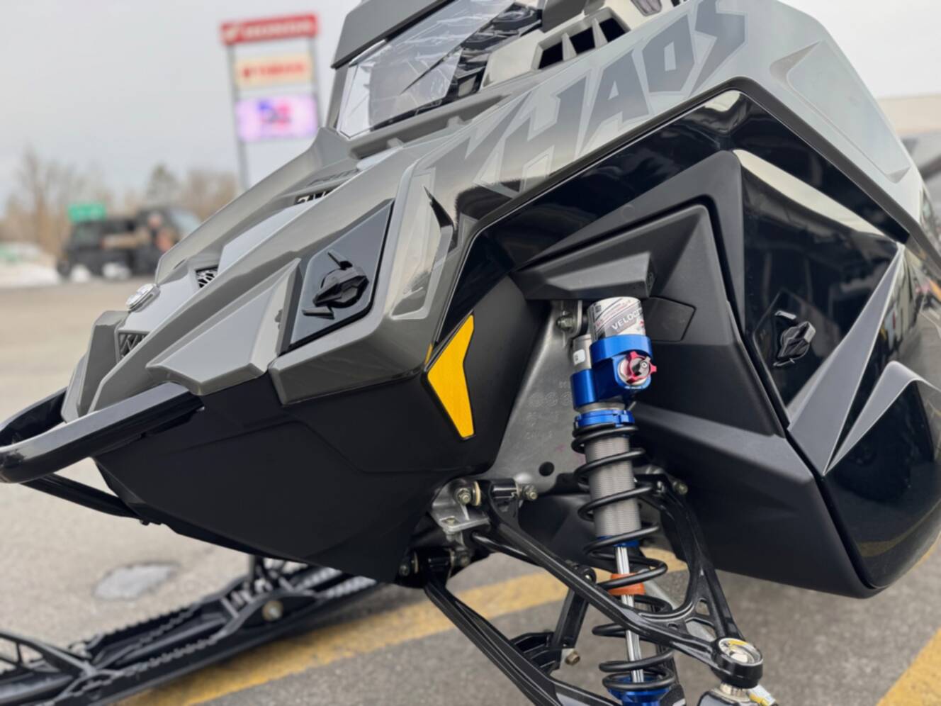 A photo of this 2024 Polaris 850 RMK KHAOS SLASH 165