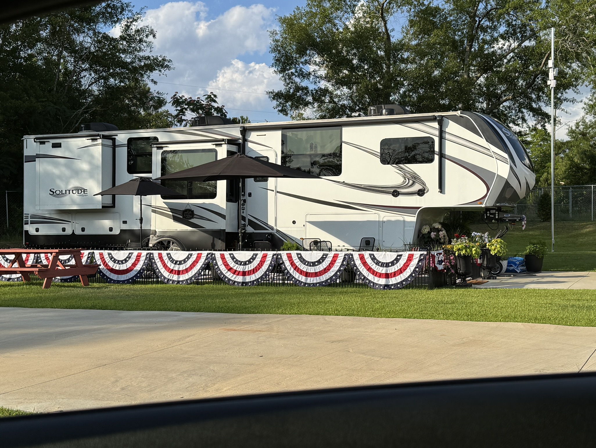 2022 Grand Design SOLITUDE 390RK-R RV