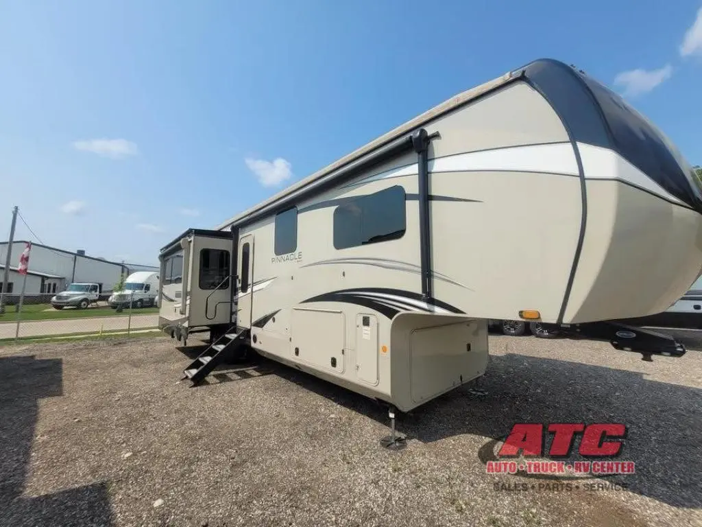2021 Jayco Pinnacle 36KPTS RV