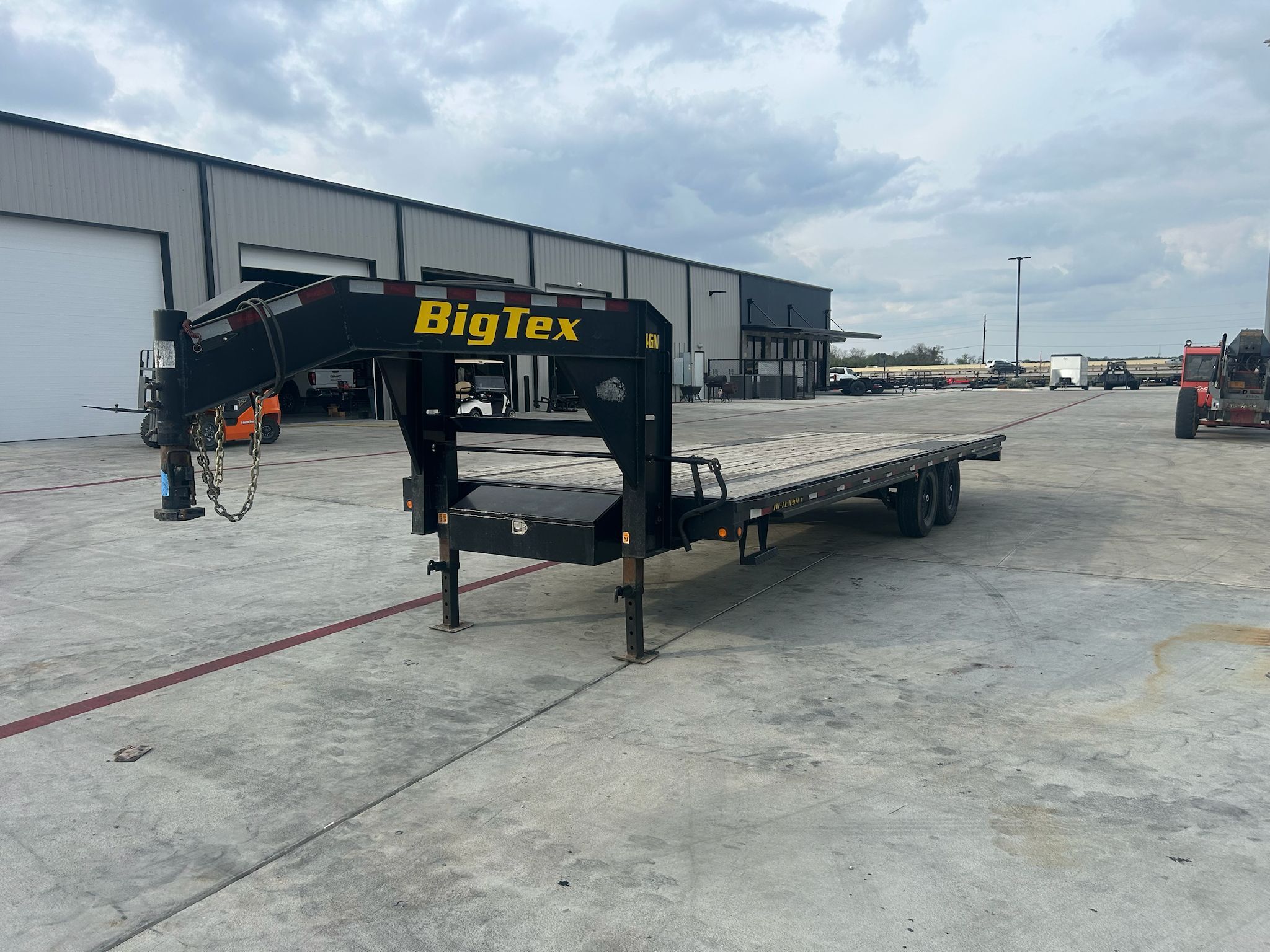 2020 BIG TEX TRAILERS 25'x102" Deckover in Beasley, TX