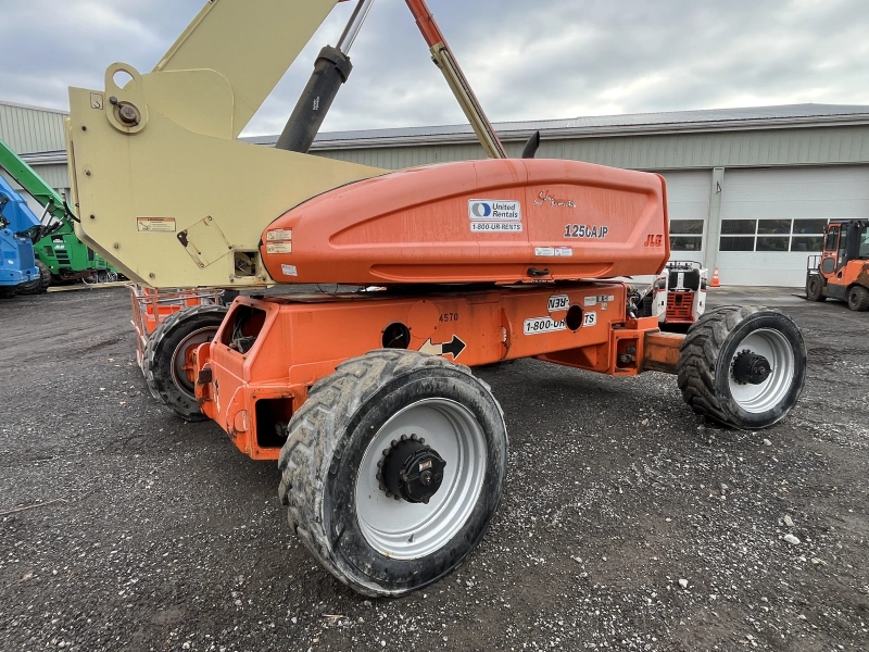 2007 JLG 1250AJP