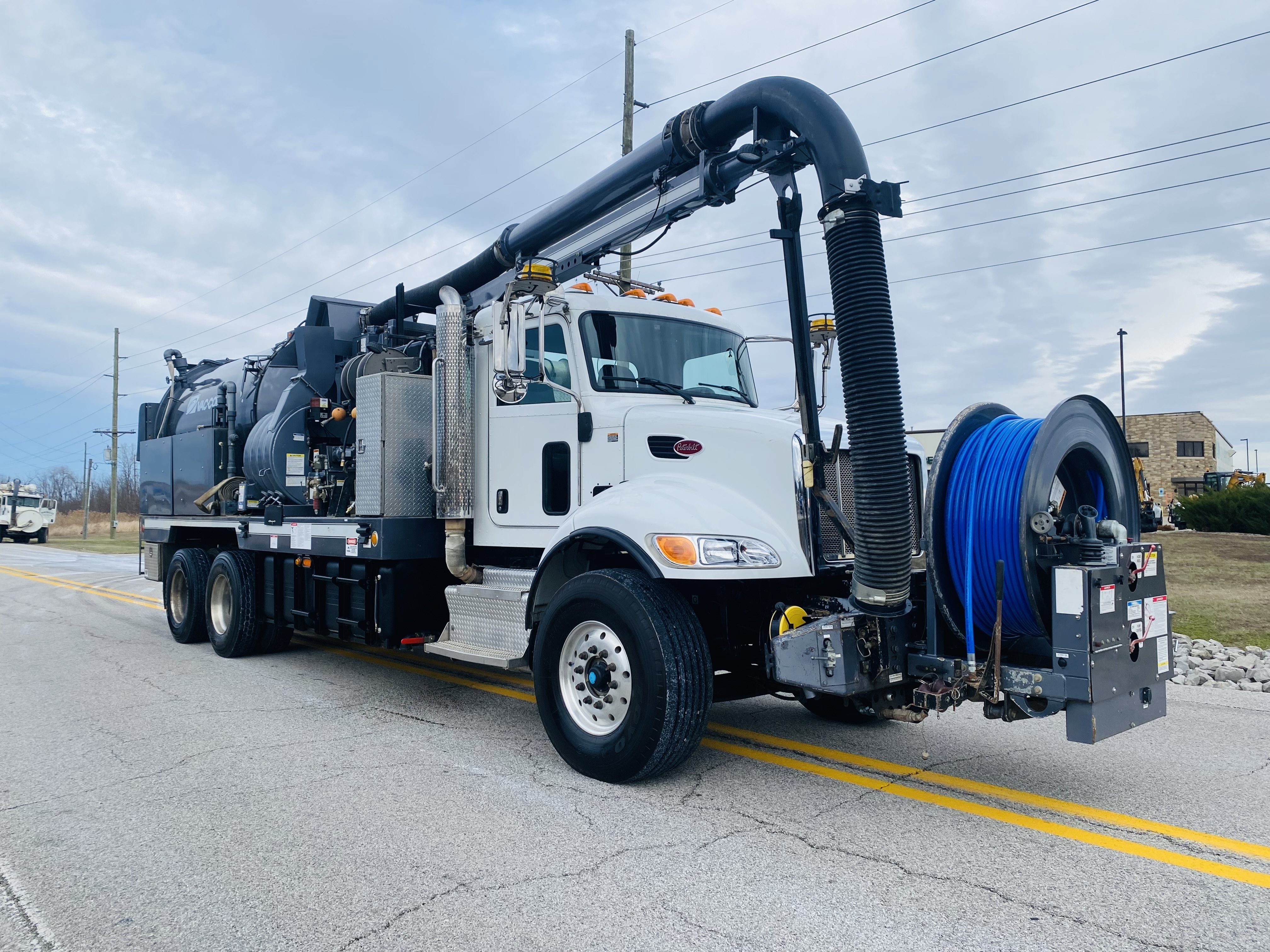 2015 VAC-CON V312 in Edwardsville, IL