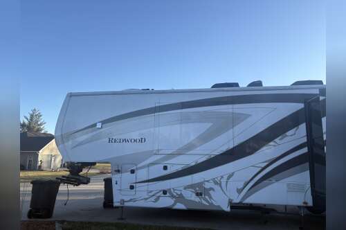 2021 Redwood CROSSROADS 4001LK in trenton MO