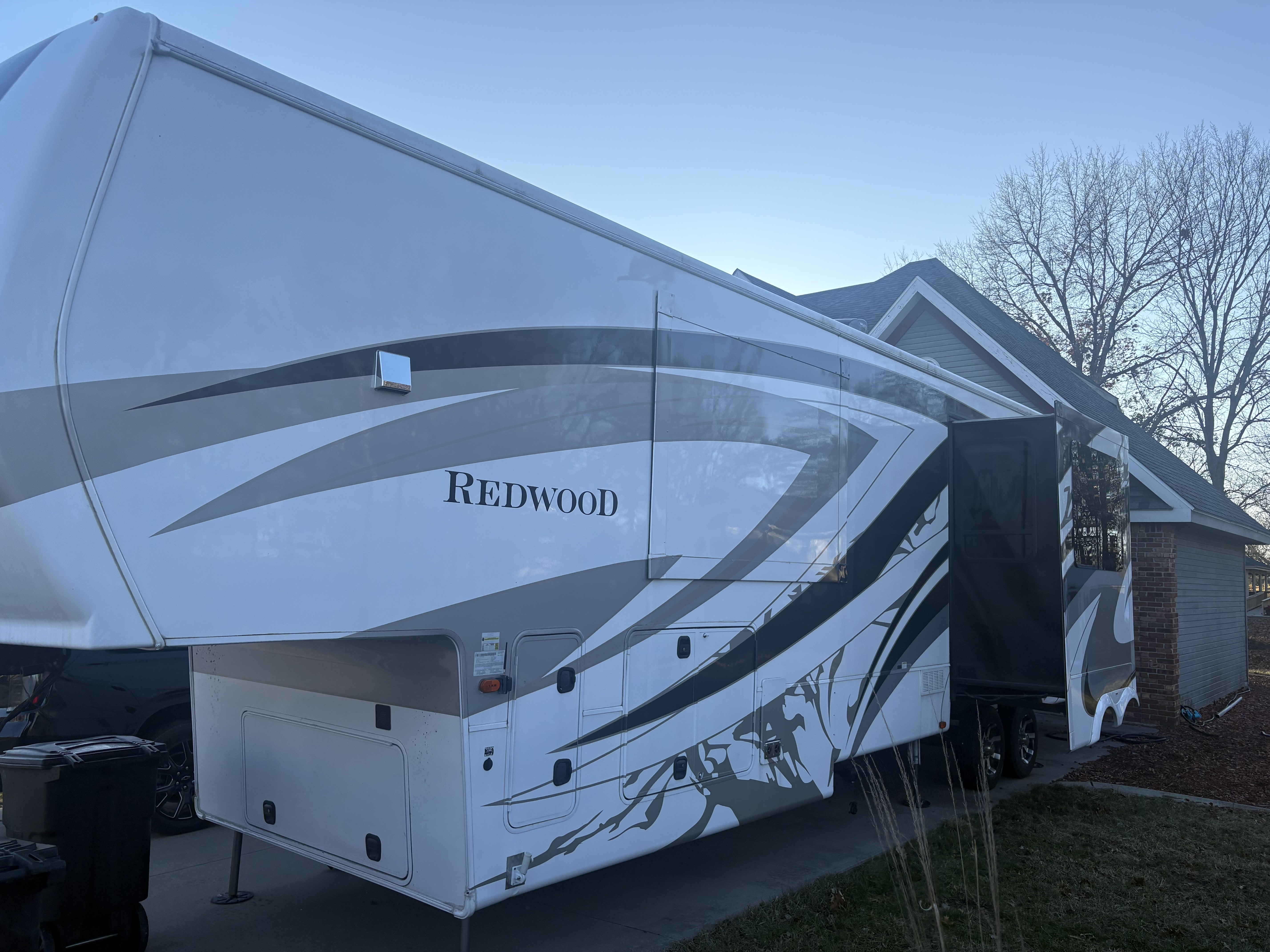 2021 Redwood CROSSROADS 4001LK in trenton MO