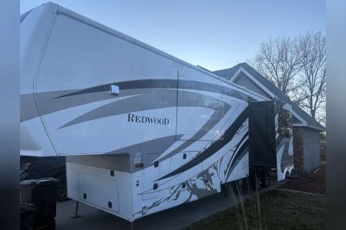 2021 Redwood CROSSROADS 4001LK in trenton MO