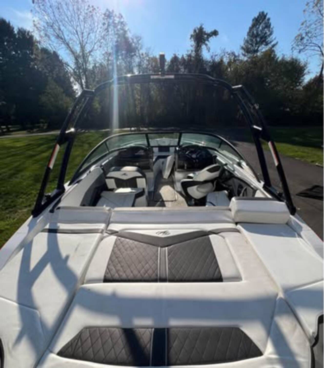 A photo of this 2018 Monterey 238ss