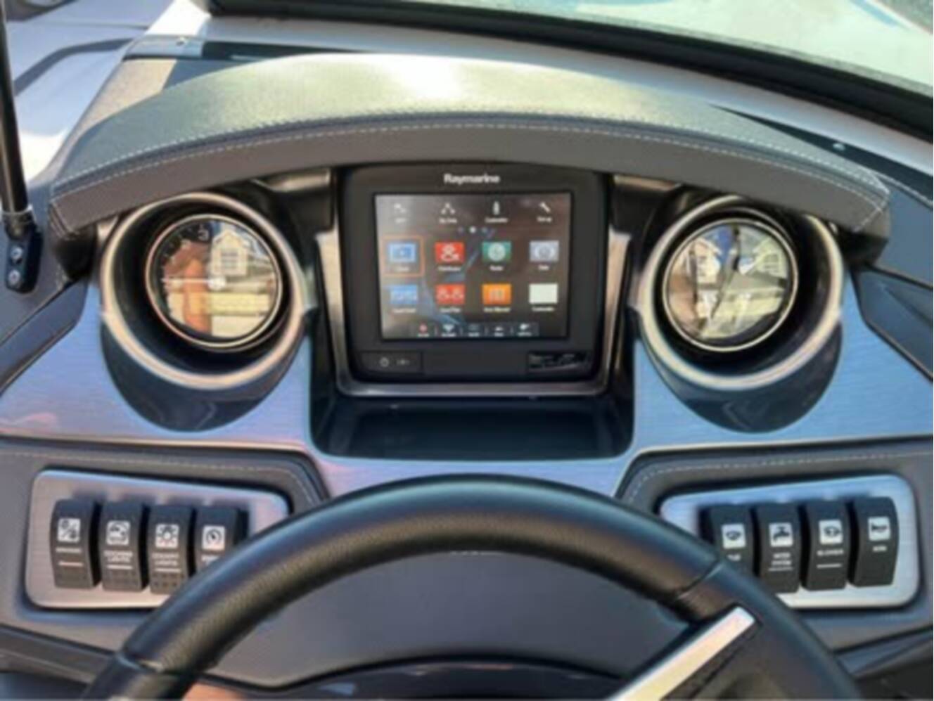 A photo of this 2018 Monterey 238ss