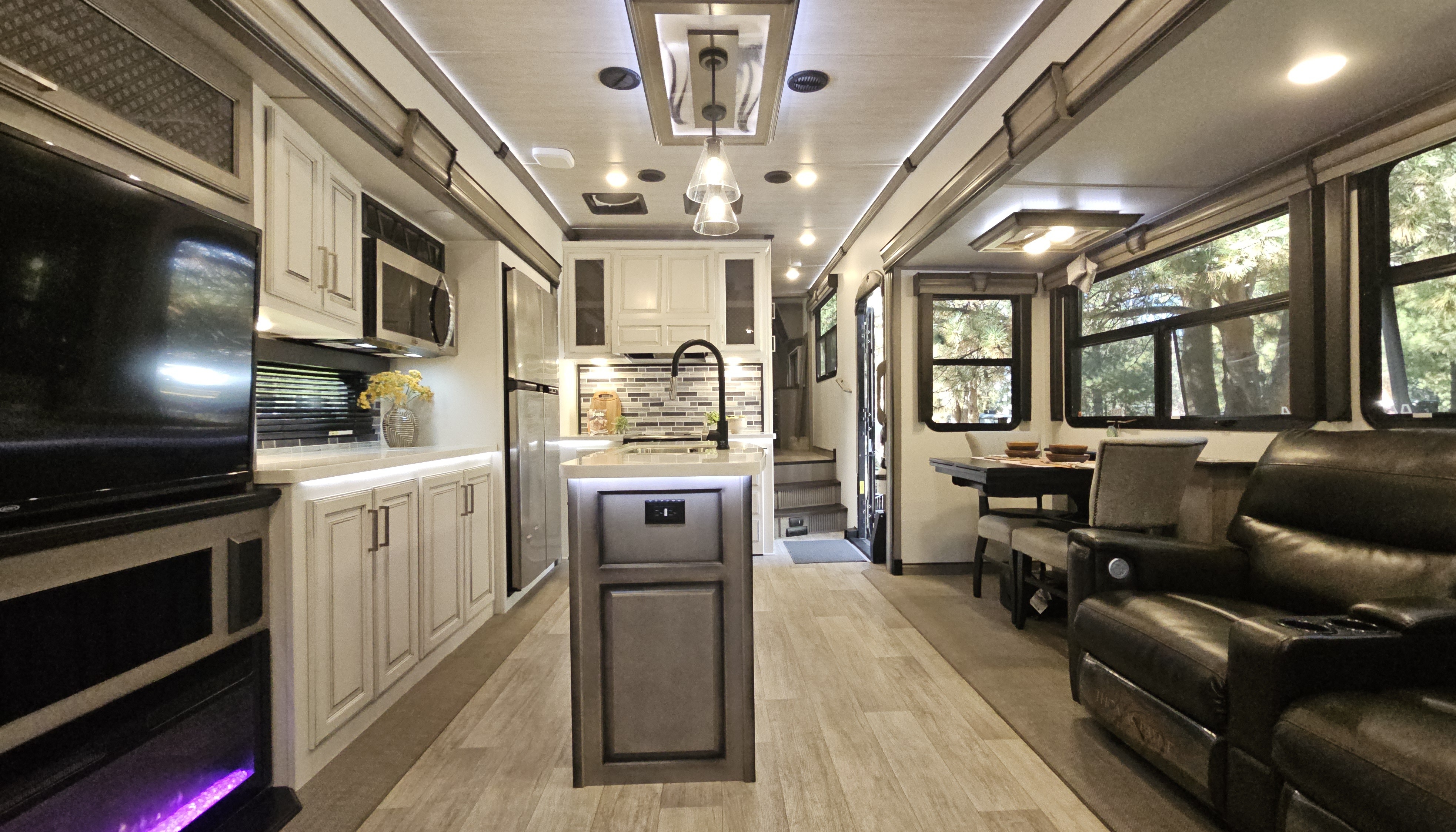 2021 Keystone MONTANA 3230CK RV