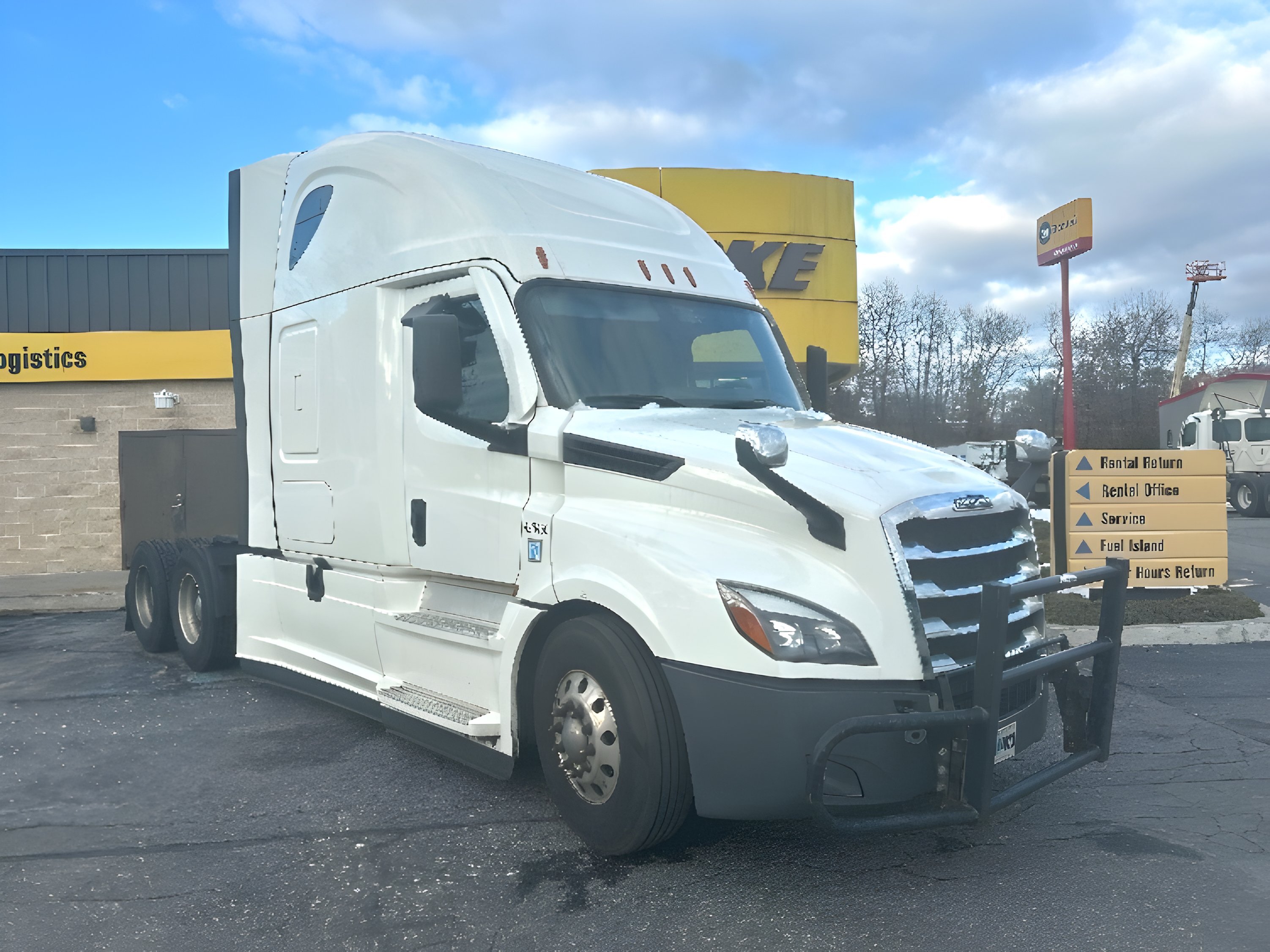 2022 FREIGHTLINER CASCADIA 126 in Chicopee, MA