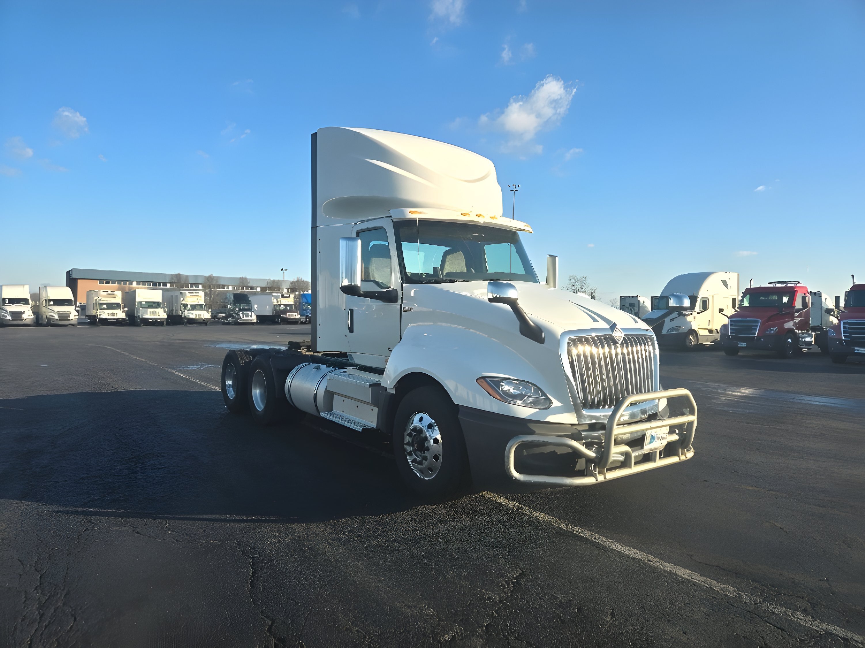 2020 INTERNATIONAL LT625 in Duncansville, PA