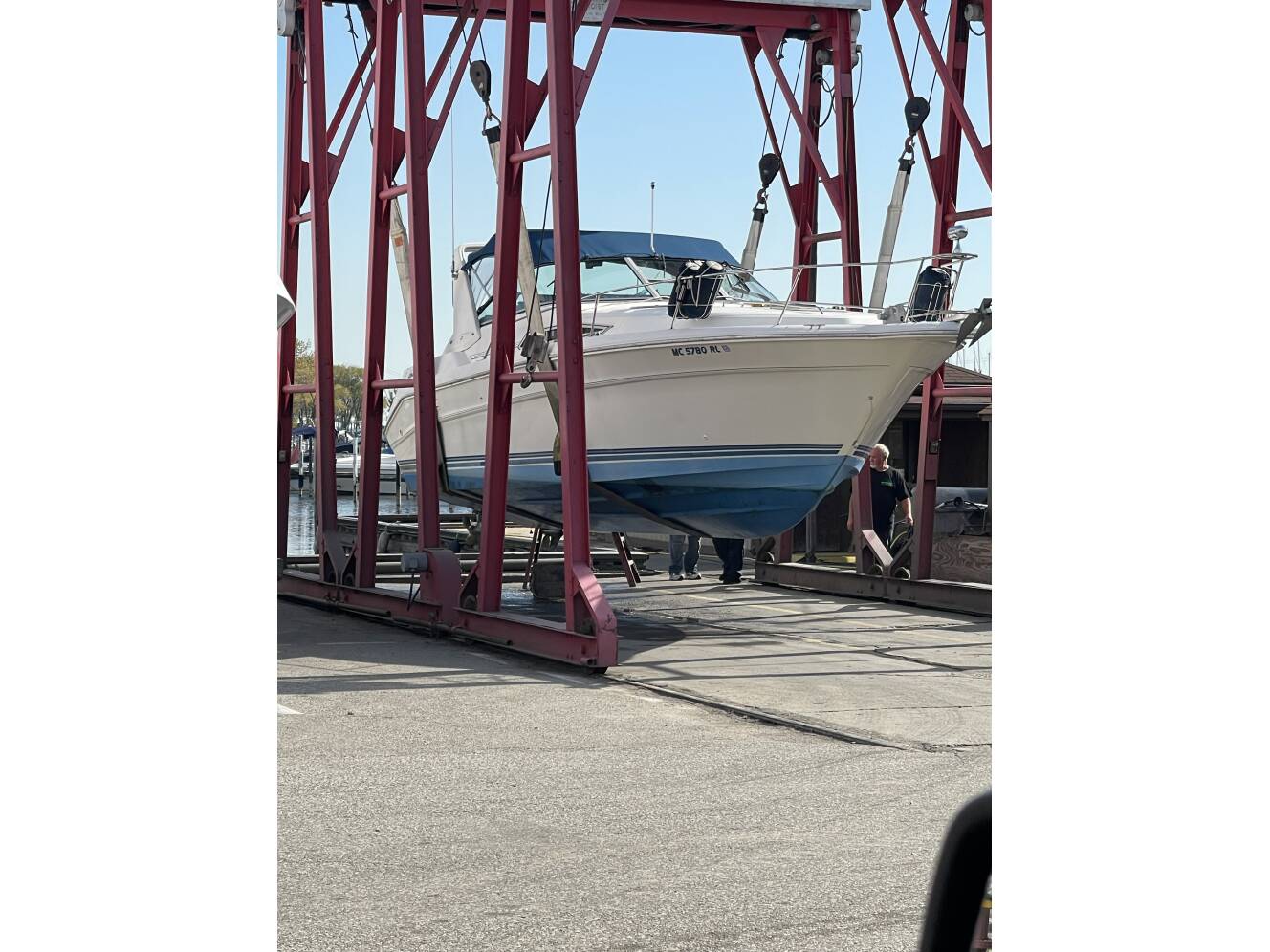 A photo of this 1990 Sea Ray 310 Sundancer