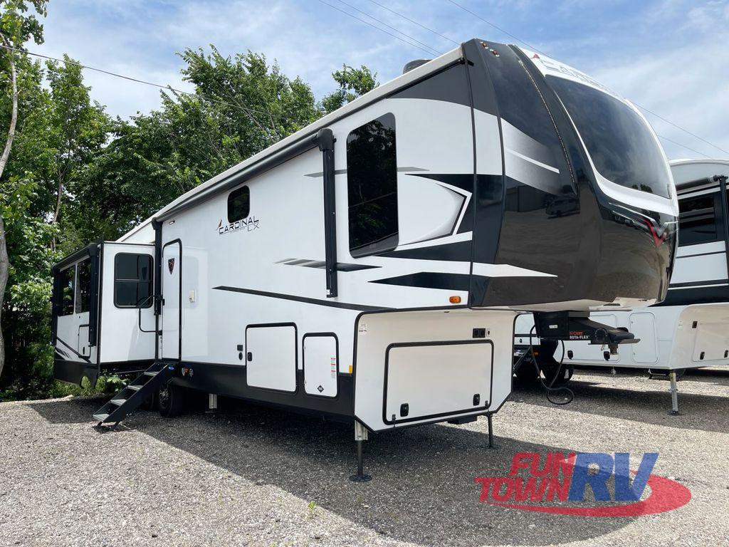 2023 Forest River Rv Cardinal Luxury 380RLX in cleburne TX