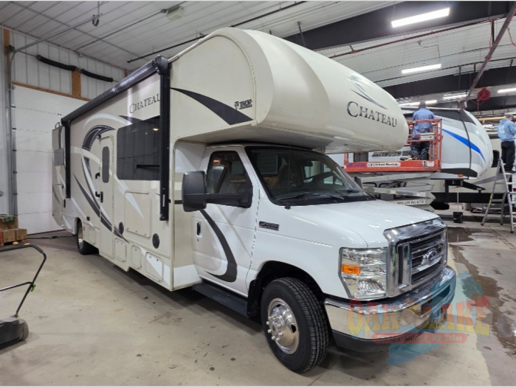 2017 Thor Motor Coach Chateau 31W in moose lake MN