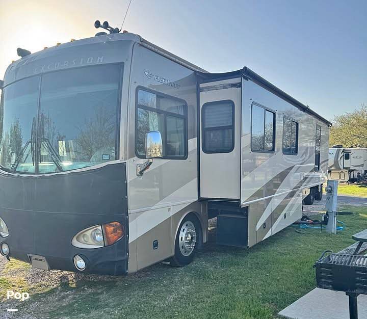 2006 Fleetwood Excursion 39V in hessmer LA