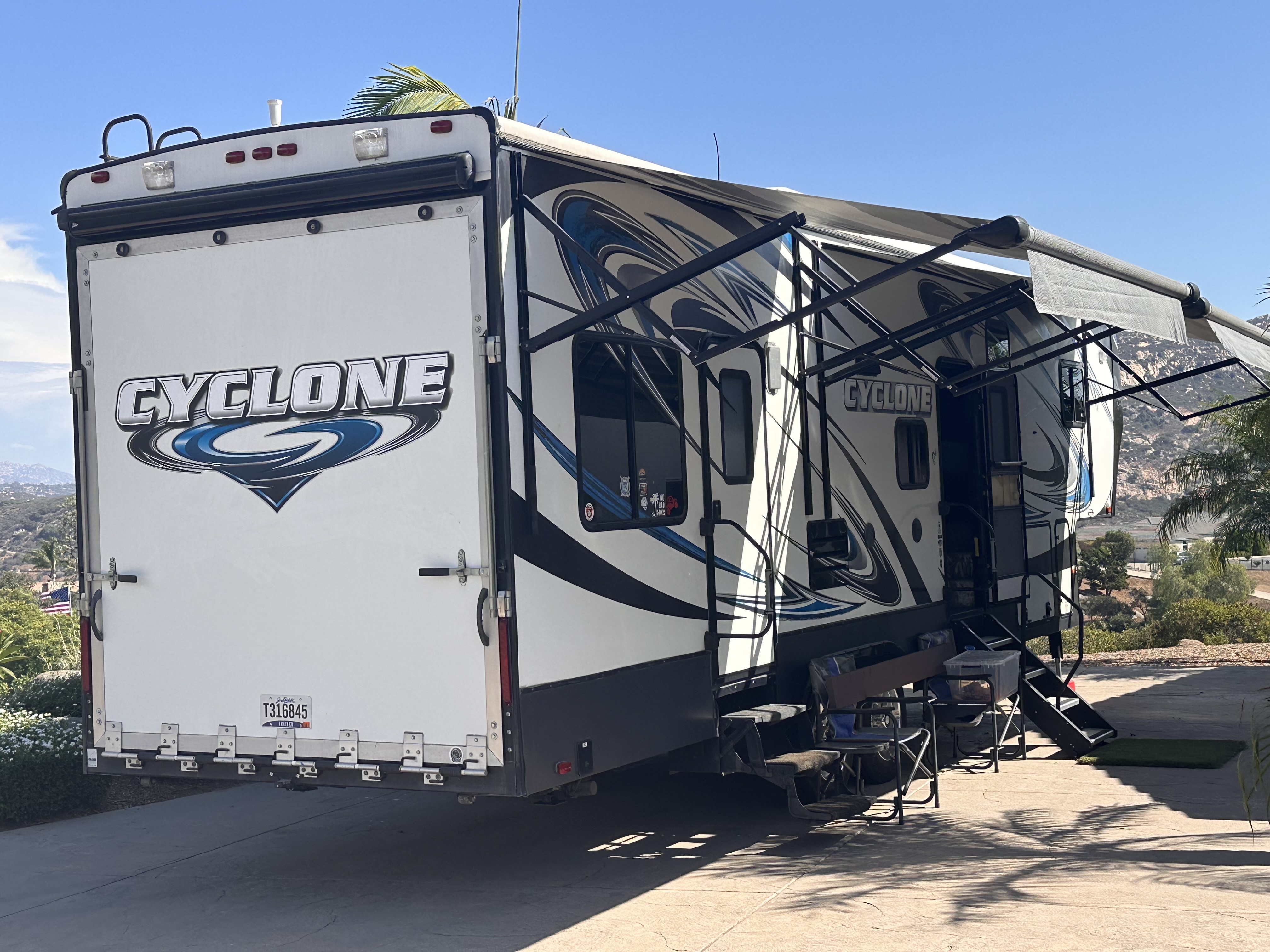2013 Heartland CYCLONE 3010 in el cajon CA