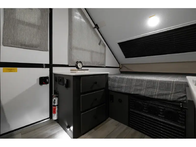 2026 FOREST RIVER ROCKWOOD HARD SIDE A122S