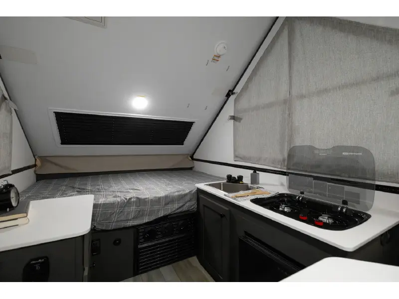 2026 FOREST RIVER ROCKWOOD HARD SIDE A122S