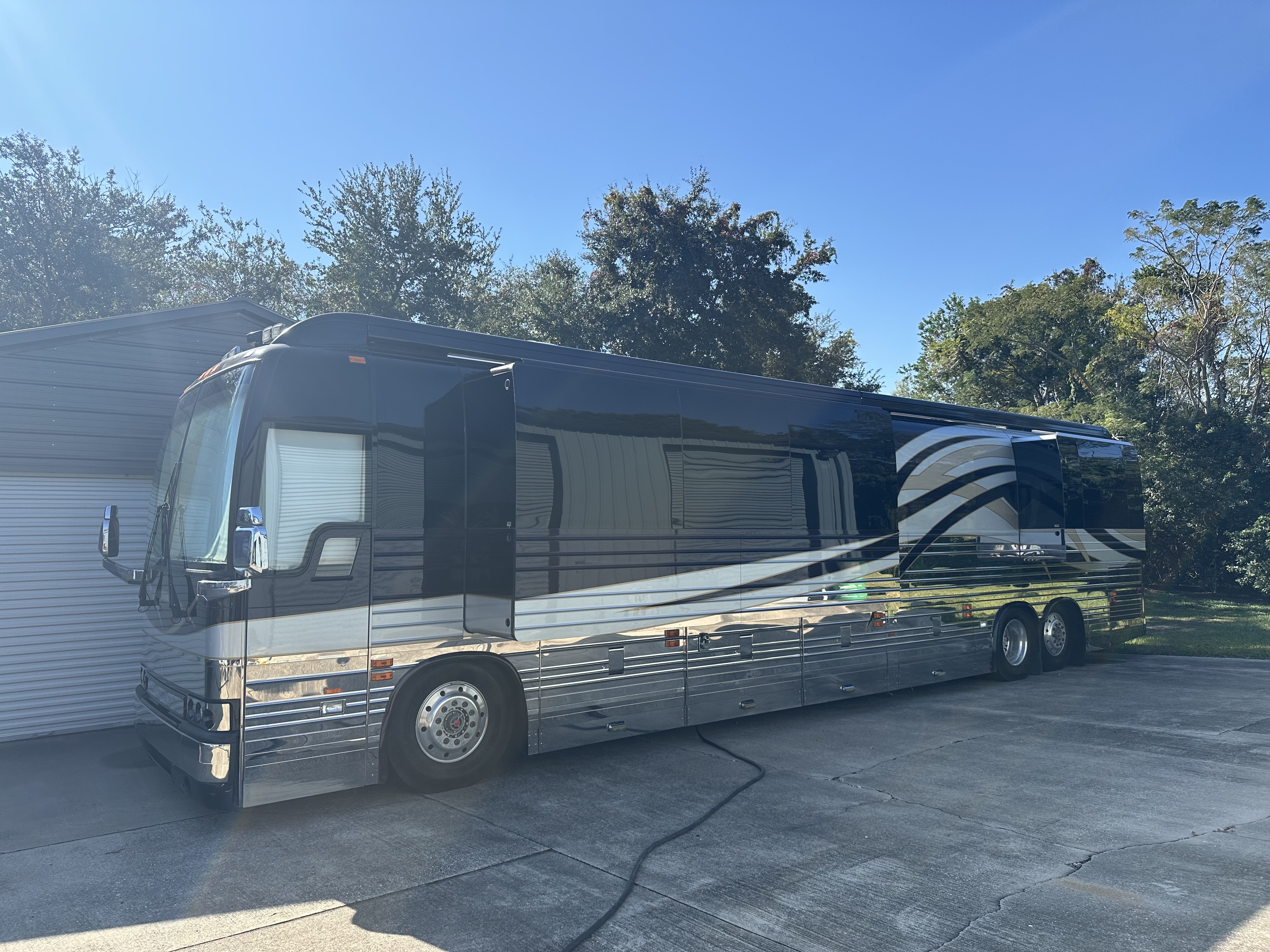 2002 Prevost PARLIAMENT XL II in lake wales FL