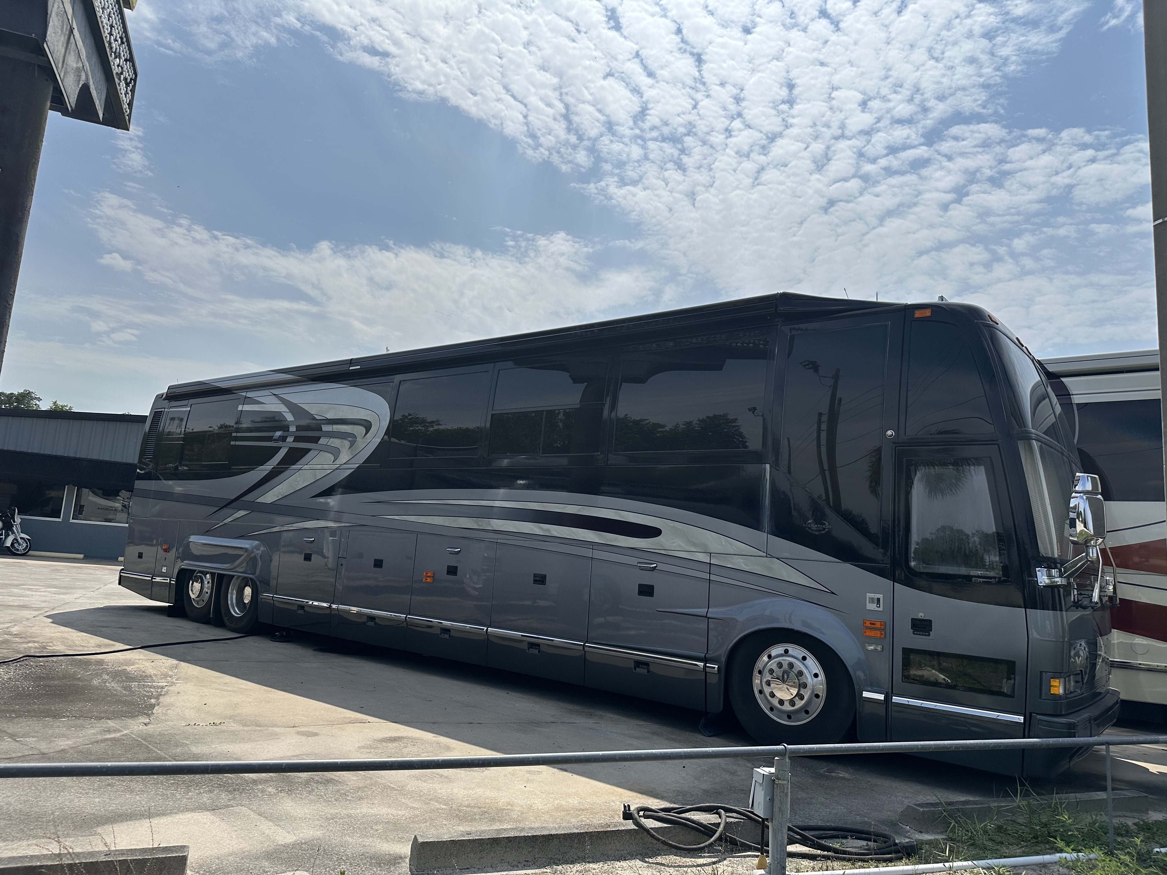 2003 Prevost MARATHON COACH H3-45 in lake wales FL