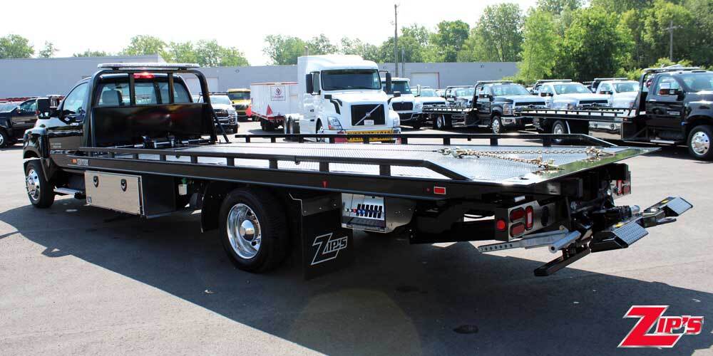 2023 CHEVROLET SILVERADO 6500HD in New Hampton, IA