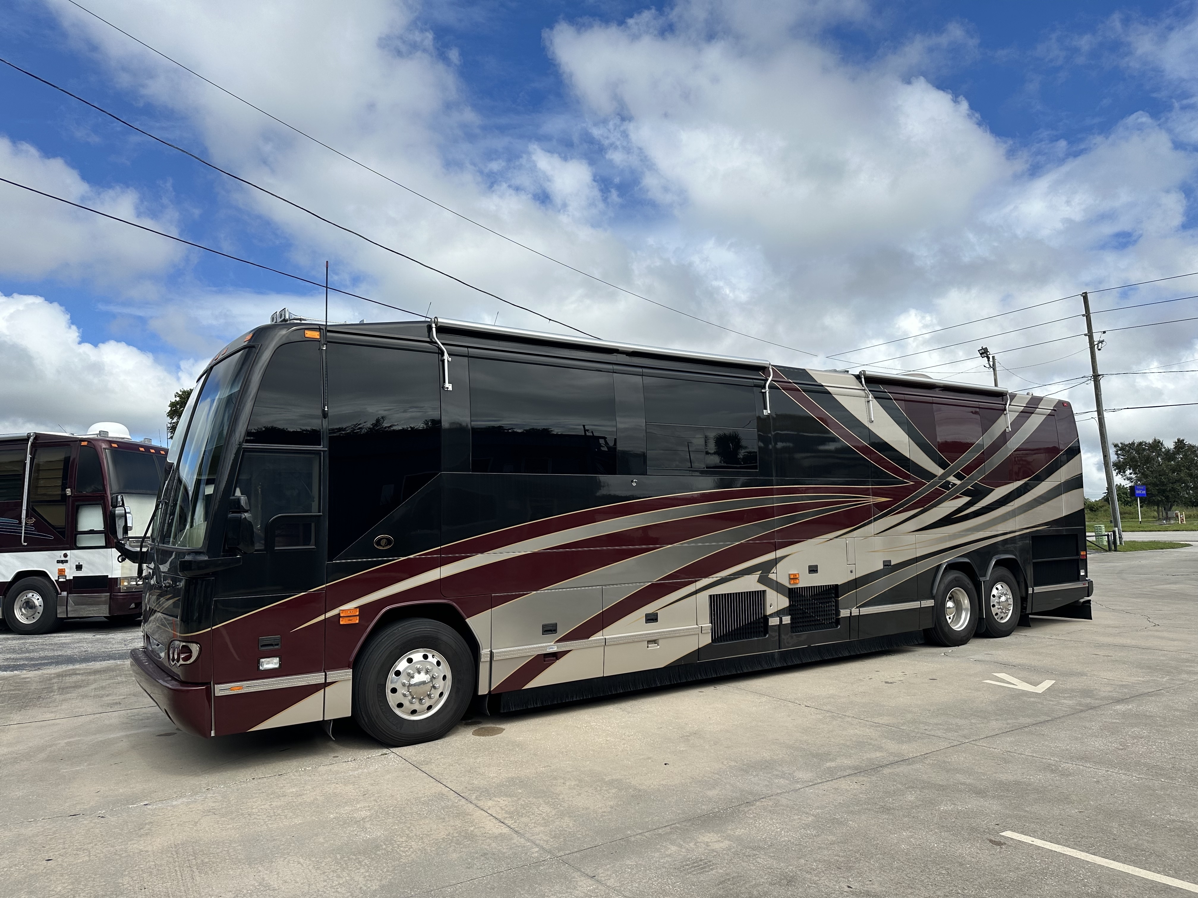 2005 Prevost FEATHERLITE H3 45 in lake wales FL