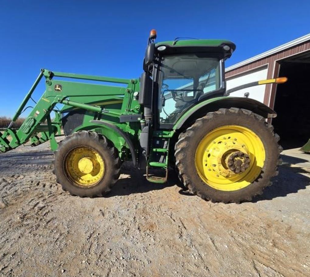 2016 JOHN DEERE 7230R in Unincorporated, OK
