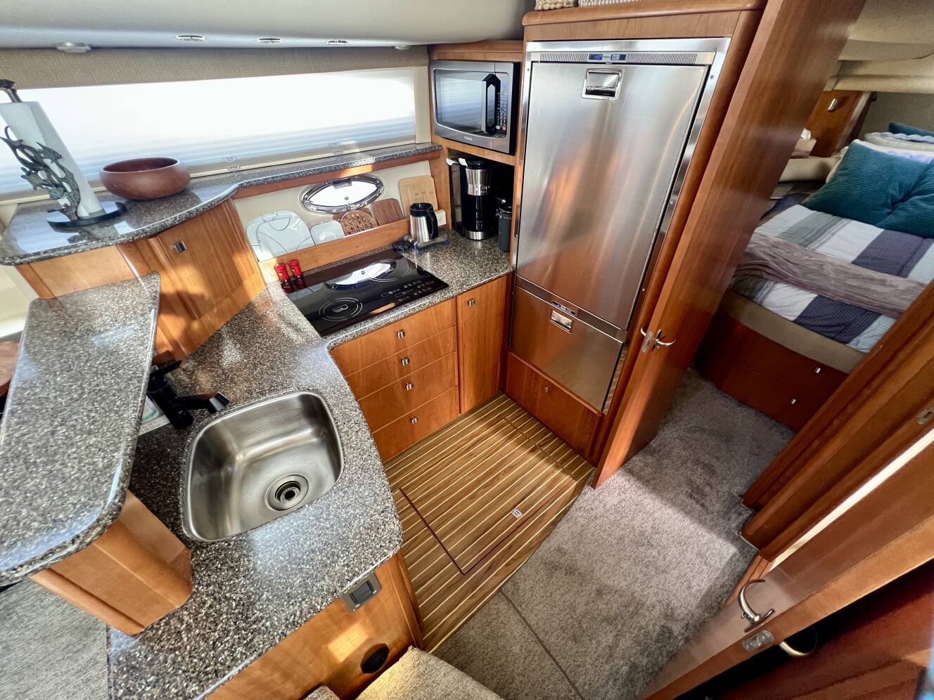 A photo of this 2004 Meridian 408 MOTORYACHT