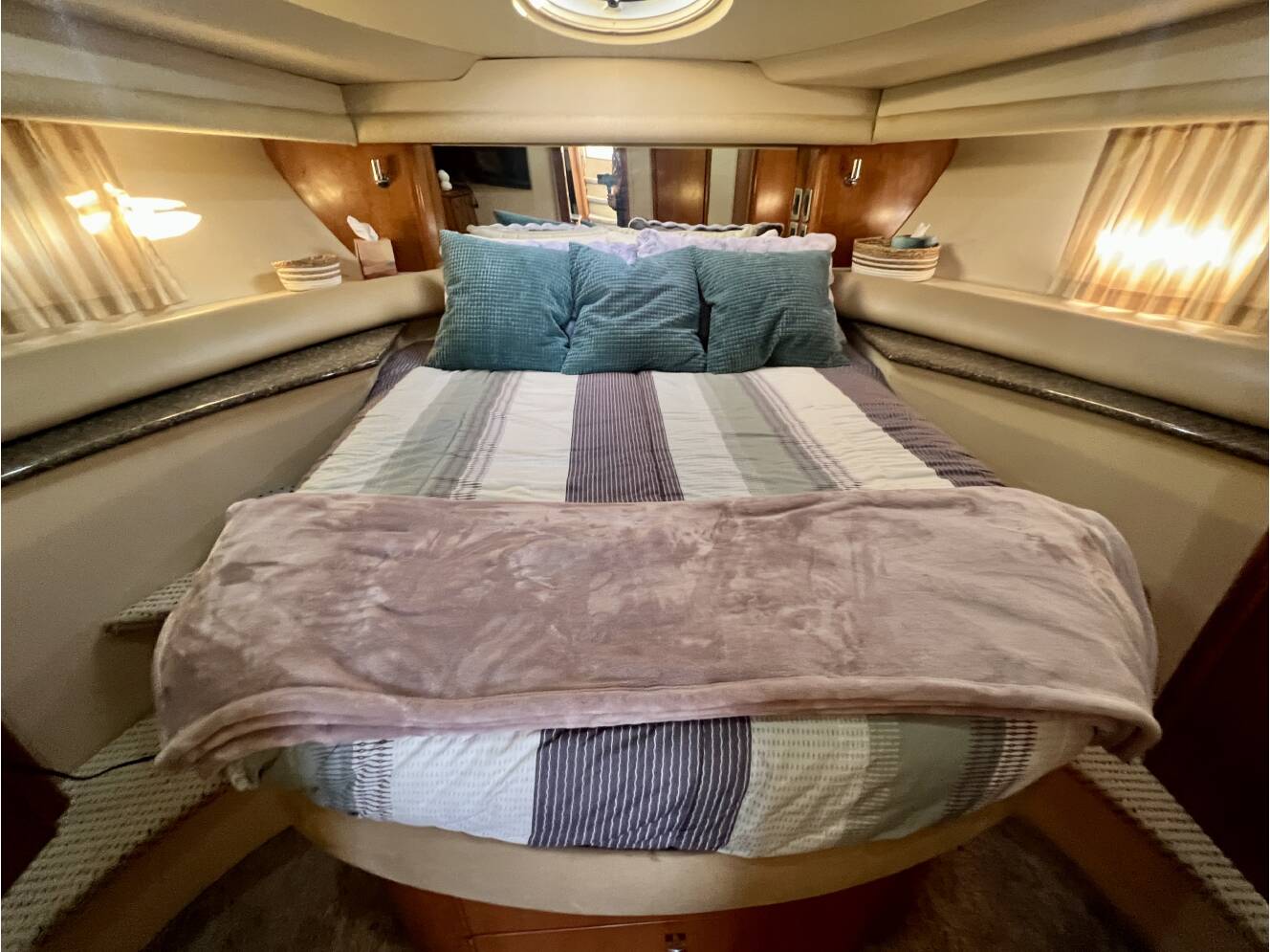 A photo of this 2004 Meridian 408 MOTORYACHT
