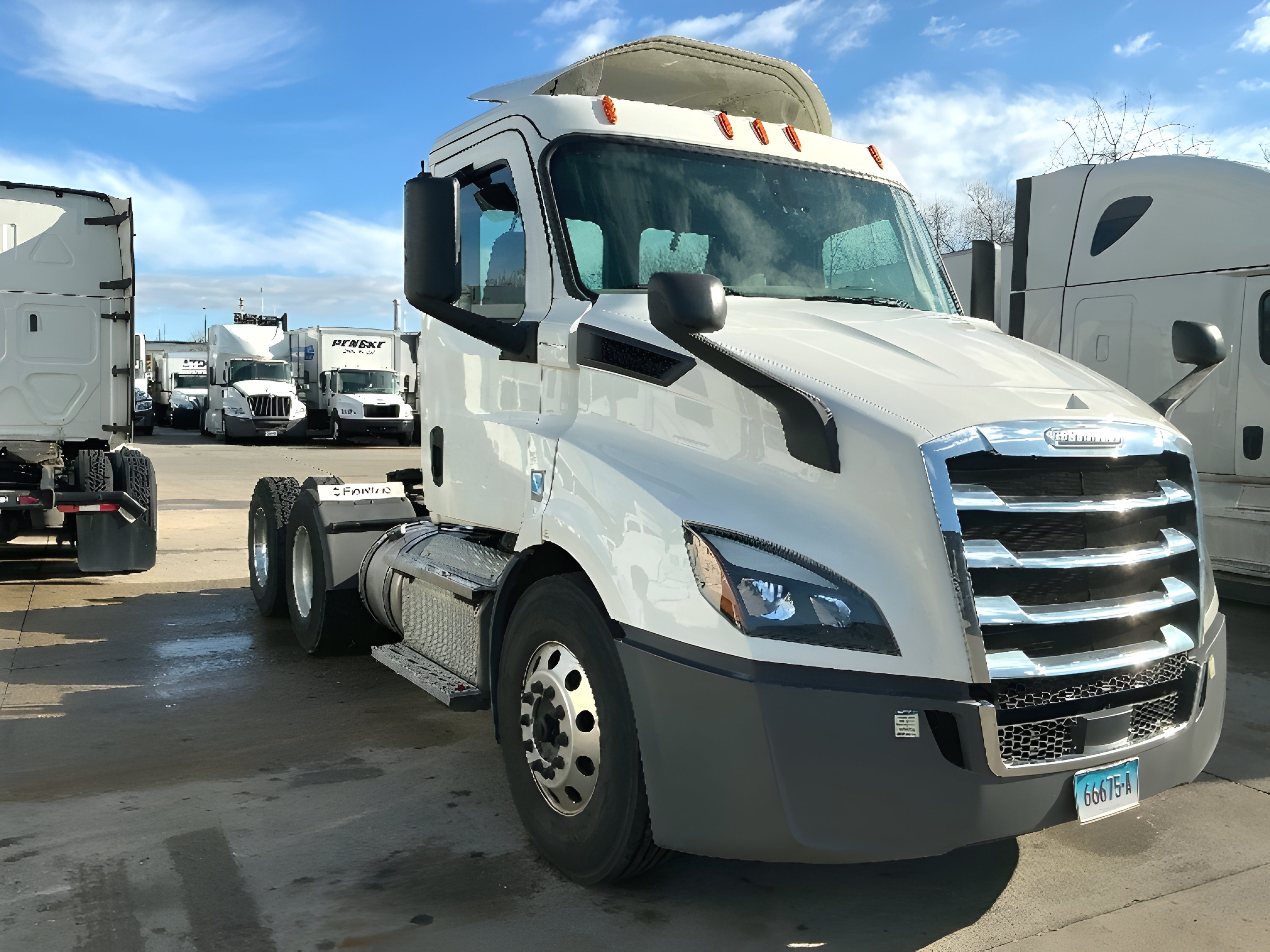 2020 FREIGHTLINER CASCADIA 116 in Westfield, MA