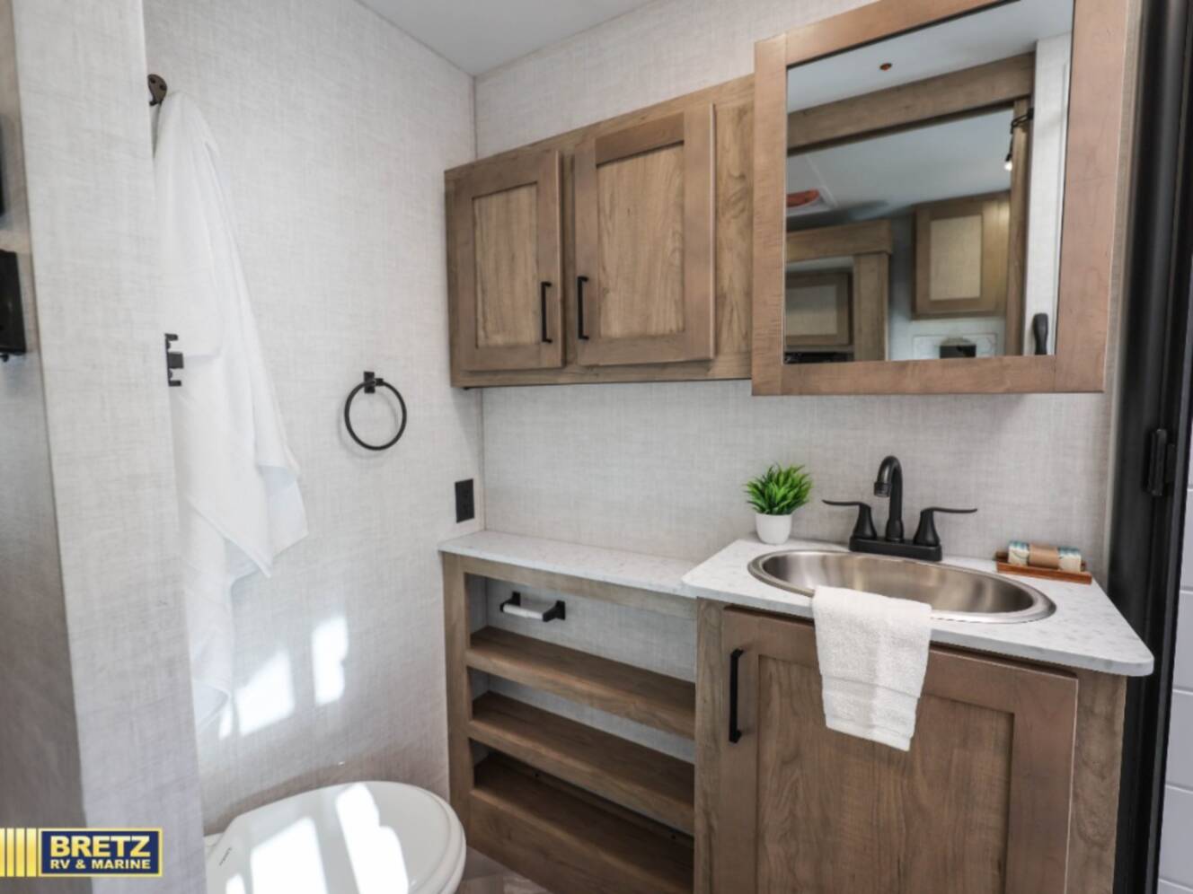 A photo of this 2025 Ember Rv E-Series 22MLQ