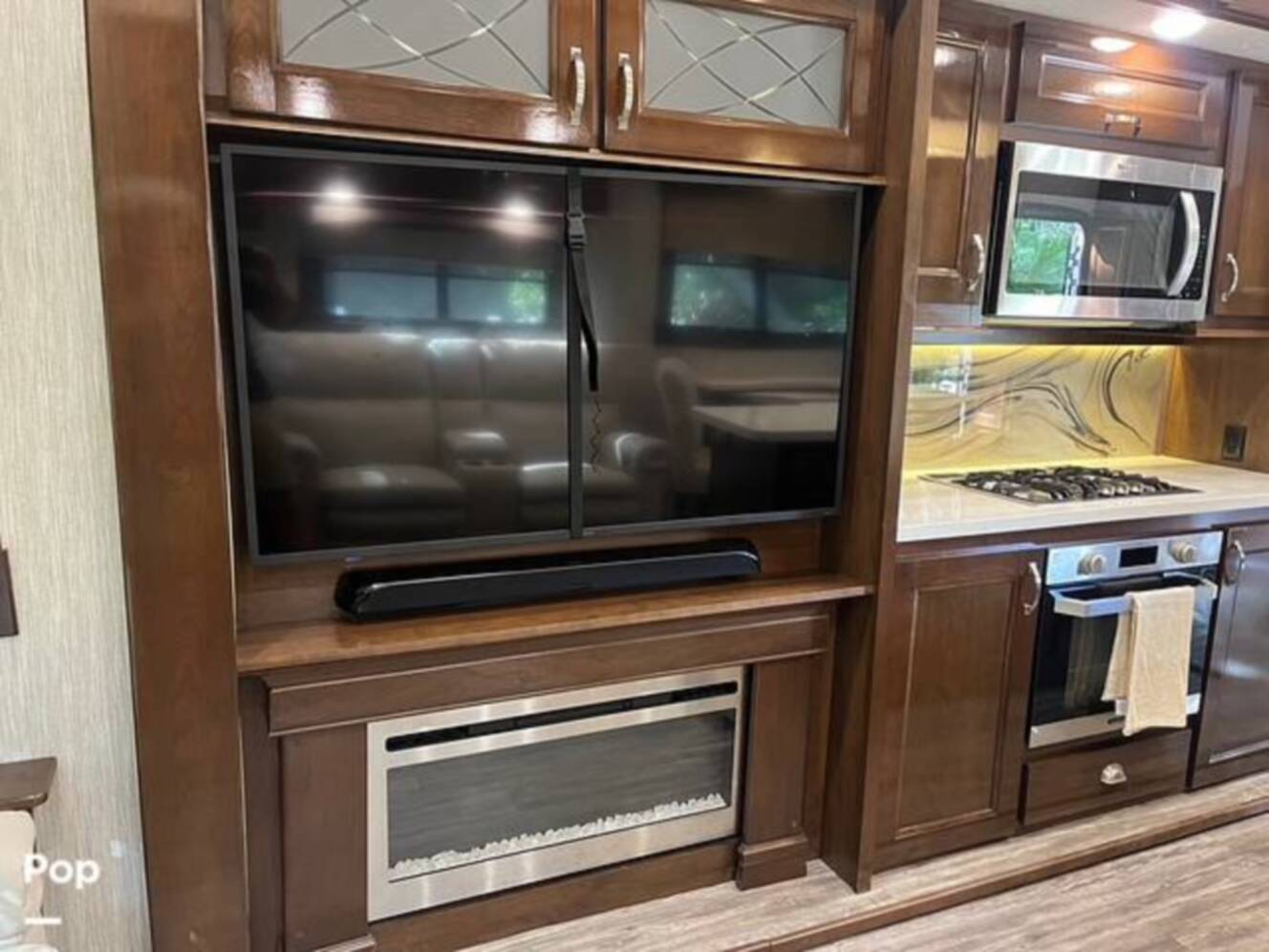 A photo of this 2019 Crossroads Redwood 3901MB