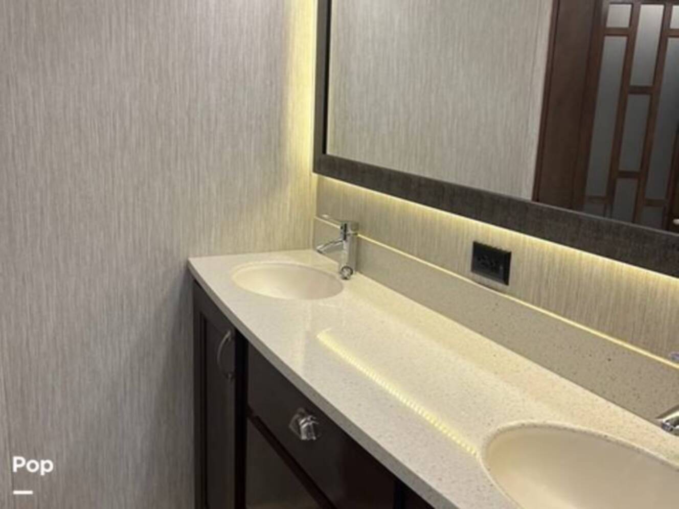 A photo of this 2019 Crossroads Redwood 3901MB