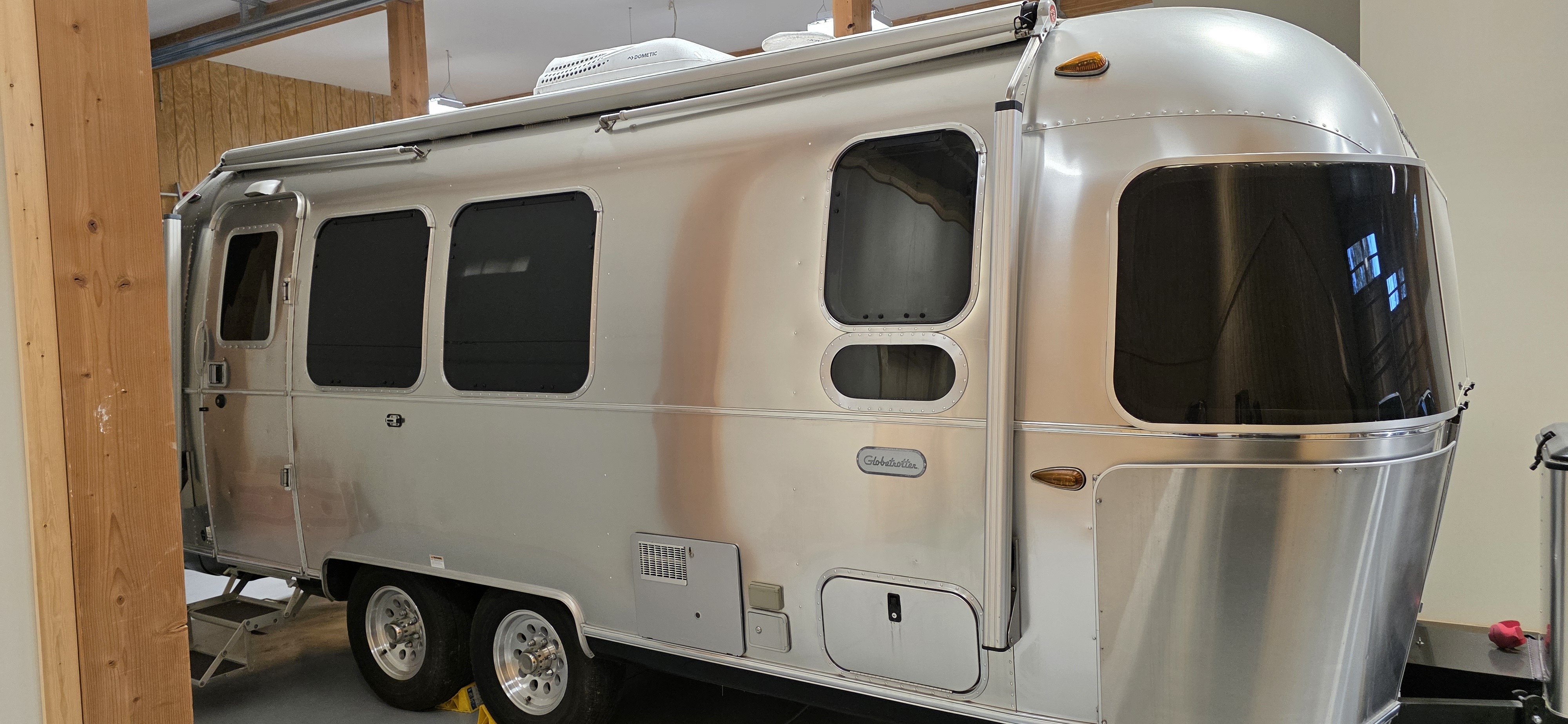 2020 Airstream GLOBETROTTER 23FB TWIN RV