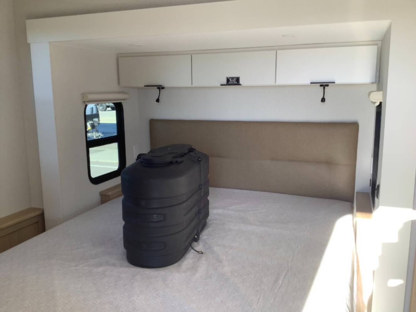 A photo of this 2026 Winnebago Thrive 26FKD