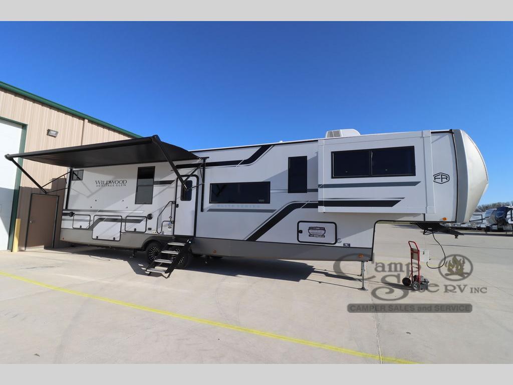 2025 Forest River Rv Wildwood Heritage Glen Elite Series 36FL in cresco IA