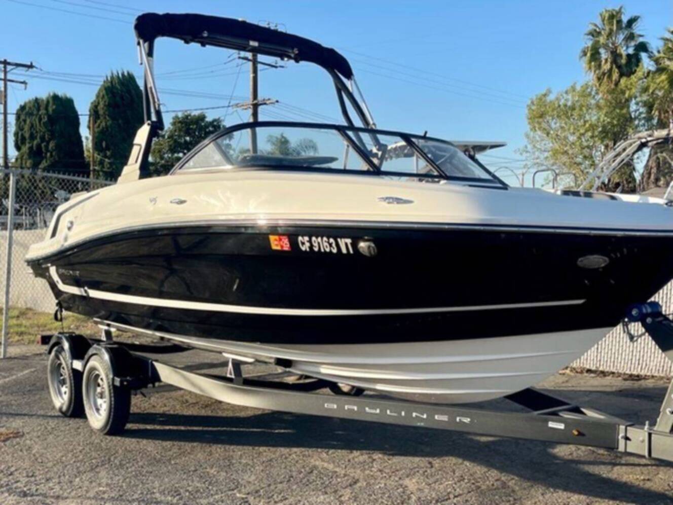 A photo of this 2024 Bayliner VR5
