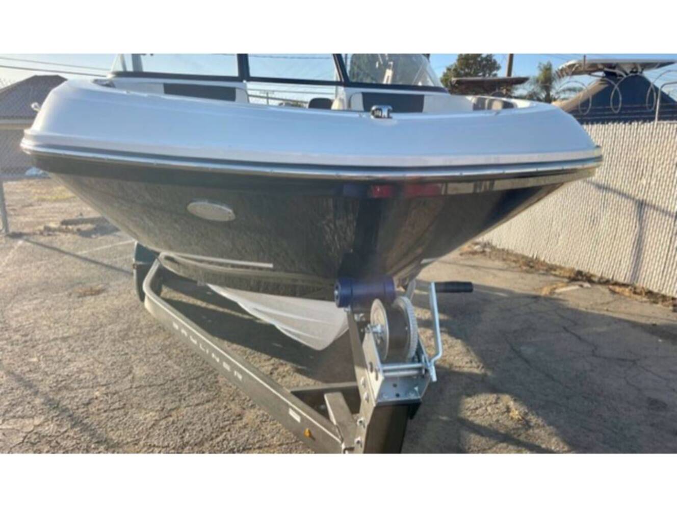 A photo of this 2024 Bayliner VR5
