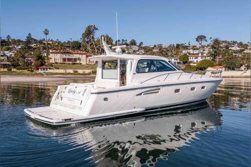 2006 Tiara Yachts 5200 Sovran Salon in san diego CA
